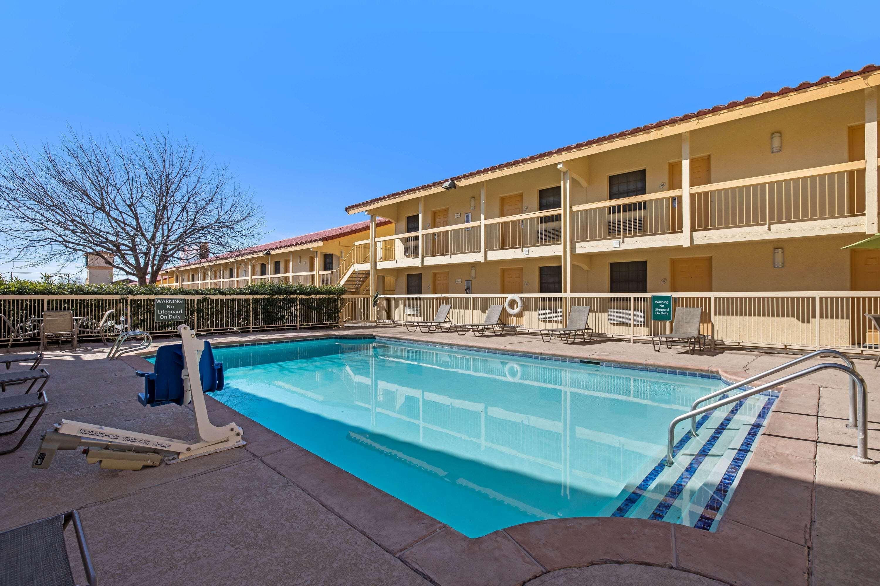 La Quinta Inn By Wyndham El Paso East Lomaland Exterior photo