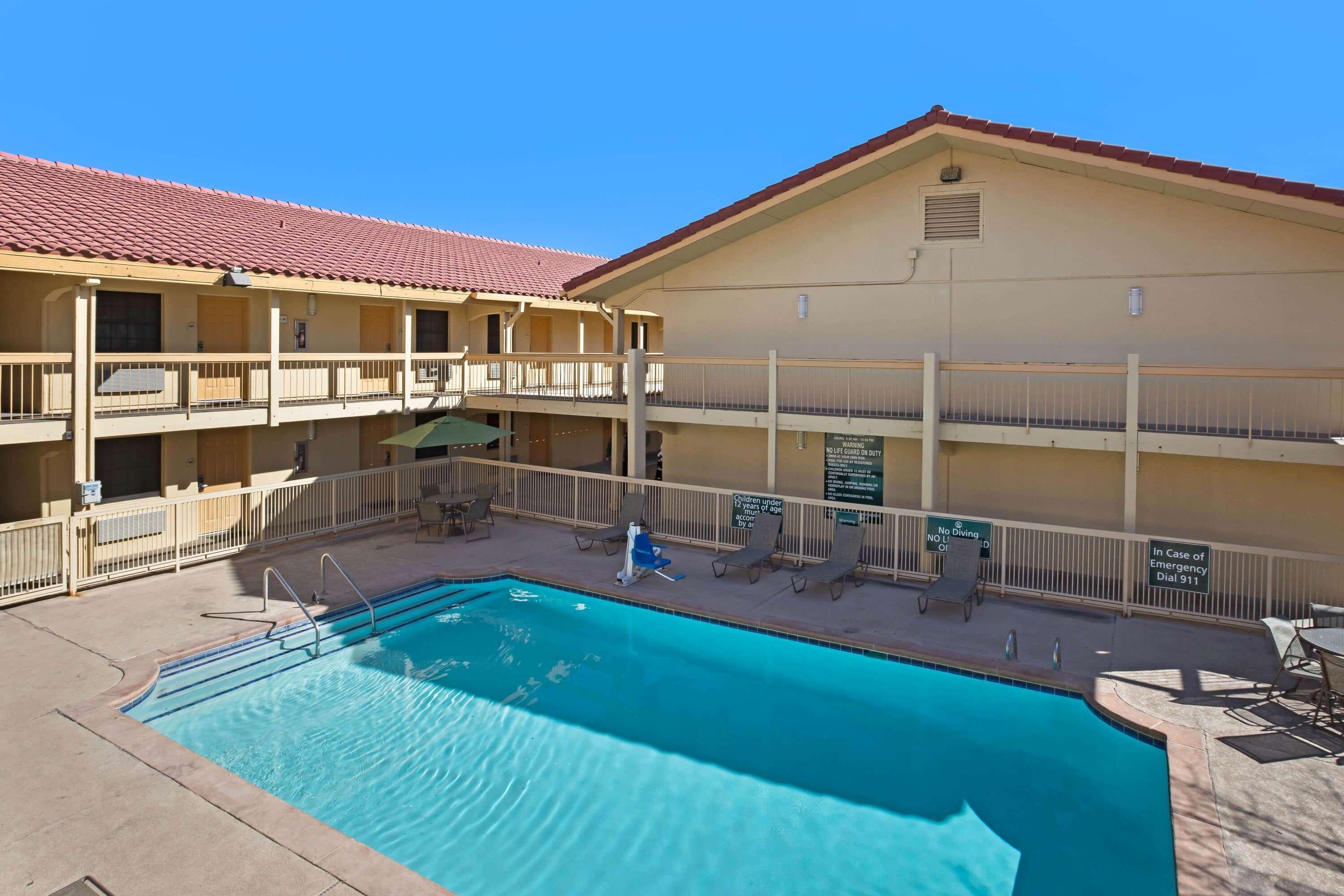 La Quinta Inn By Wyndham El Paso East Lomaland Exterior photo