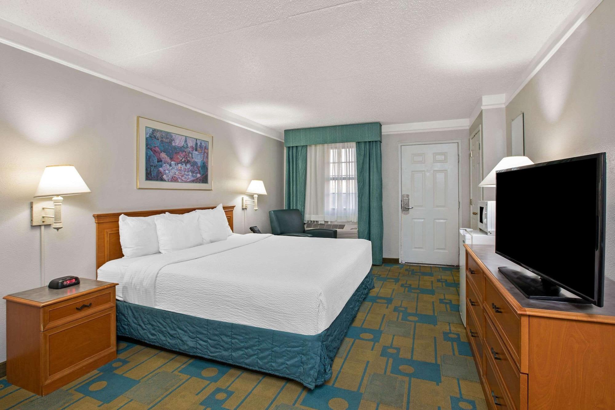 La Quinta Inn By Wyndham El Paso East Lomaland Exterior photo